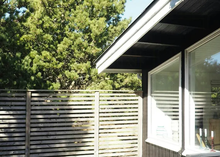 Traditional At Cold Hawaii Torsted (Nordjylland)