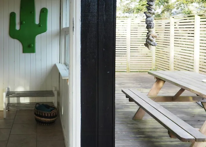 Traditional At Cold Hawaii Torsted (Nordjylland)